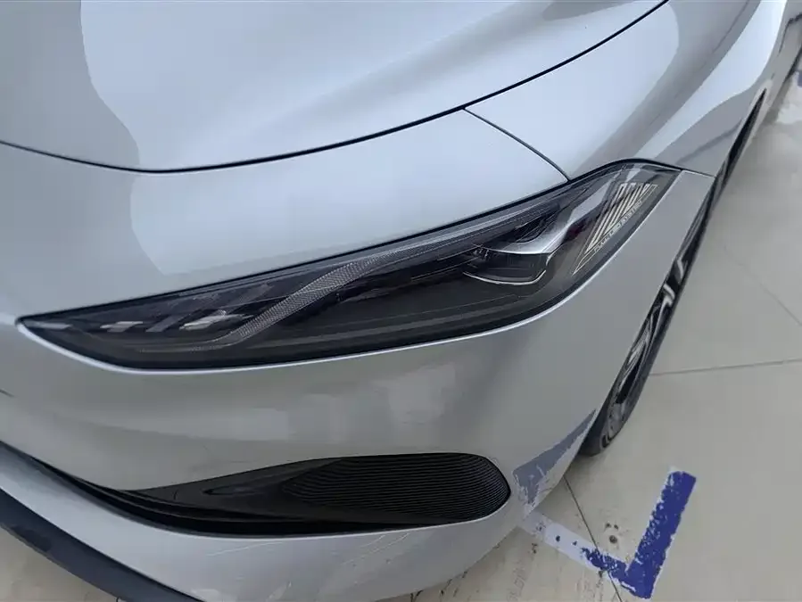 Roewe D7 Roewe D7 2023 DMH 125km Flagship Edition 2023 — миниатюра 2