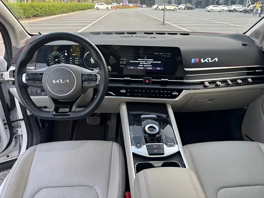Kia Lion Platinum 2023 Lion Bo Tuojie 1.5T 2WD Premium Edition 2024 — миниатюра 4