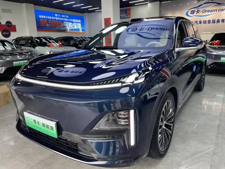Deepal dark blue S09 Dark Blue S09 2025 4WD Ultra+ Premium Edition 2025 — фото 1, купить с доставкой в Москву