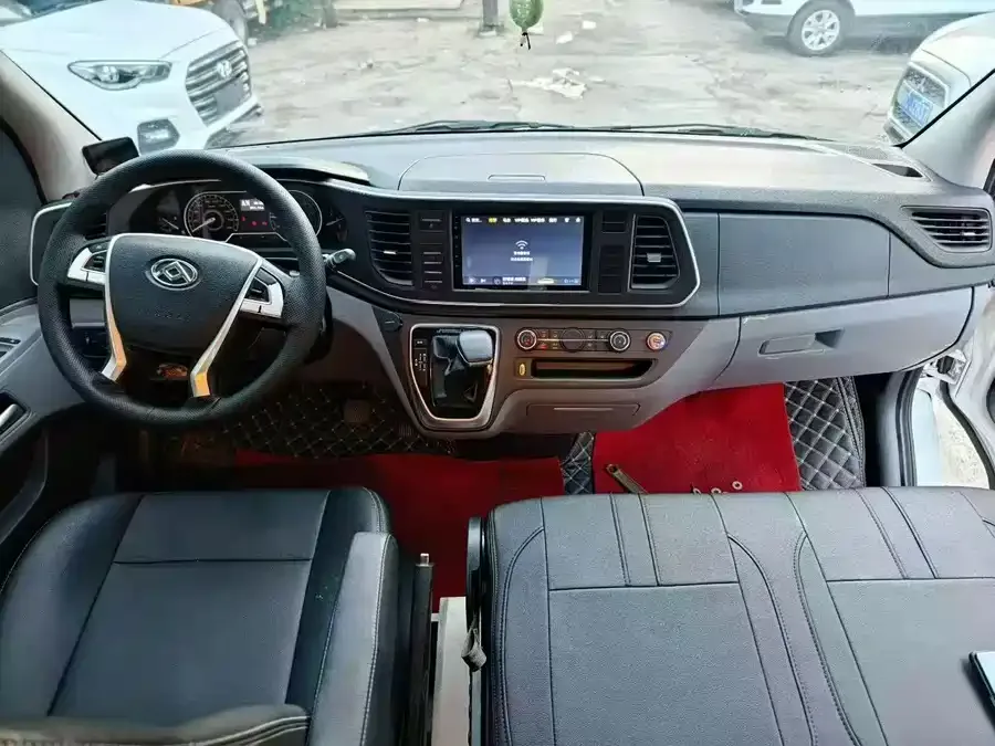 Maxus SAIC MAXUS V80 RV SAIC MAXUS V80 RV 2022 2.0T Traveler RVLIFE Camping Edition 2022 — миниатюра 4