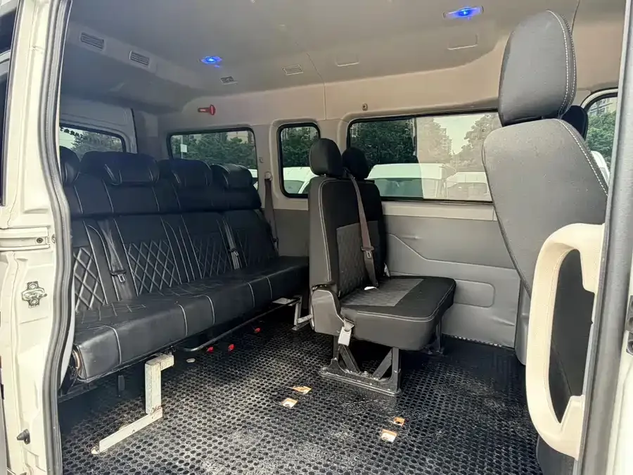 Maxus Xintu V80 Xintu V80 2024 PRO Business Edition 6MT Long Wheelbase Mid-Roof 147Ps 9 Seats Three Rows Non-Commercial 2024 — миниатюра 5