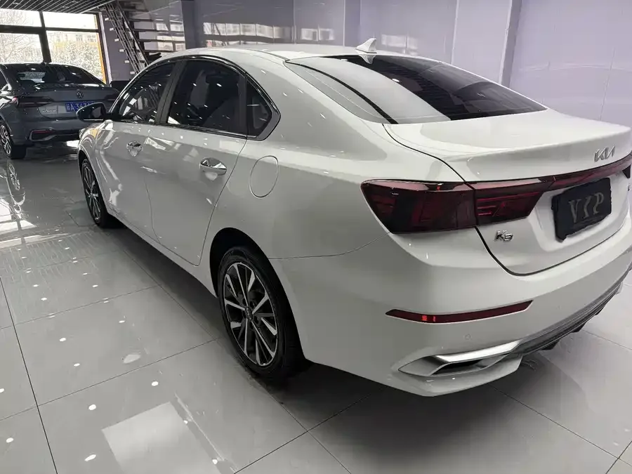 Kia K3 2021 1.5L CVT Fashion Edition 2022 — миниатюра 2