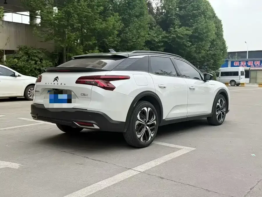 Citroen Versailles C5 X Versailles C5 X 2023 1.6T Brilliant 2023 — миниатюра 3