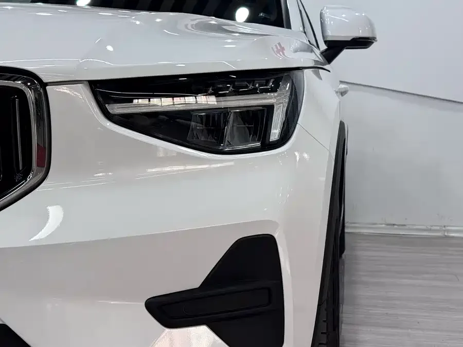 Volvo XC40 2023 B3 Smart Fashion Edition 2023 — миниатюра 3