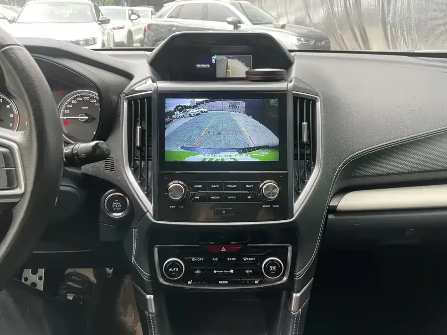 Subaru Forester 2022 Forester 2.0i AWD Ultimate Edition EyeSight 2022 — миниатюра 4