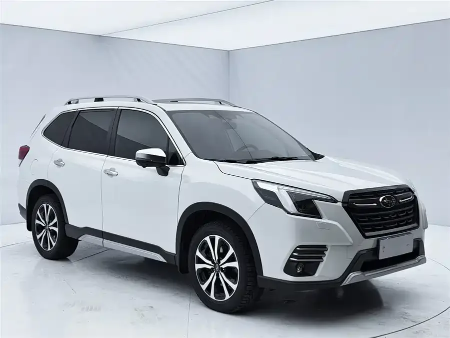 Subaru Forester 2022 Forester 2.0i AWD Ultimate Edition EyeSight 2022 — миниатюра 3
