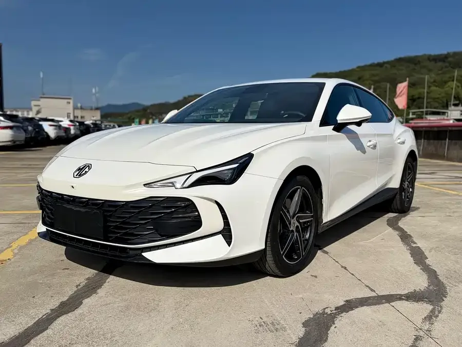 MG 7 MG7 2023 1.5T DCT Luxury Edition 2024 — фото 1, купить с доставкой в Москву