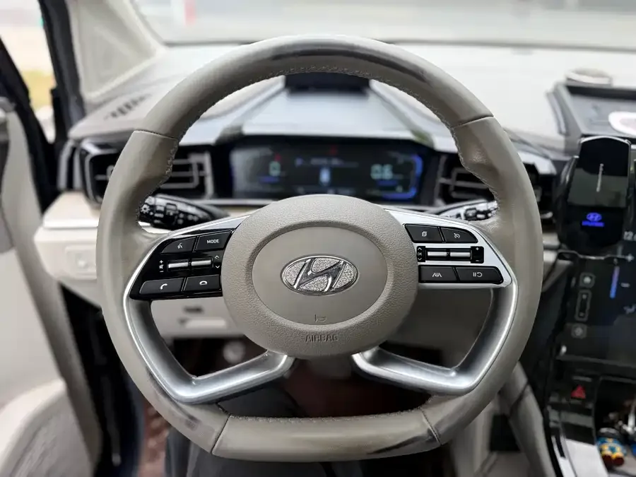 Hyundai Custo Kustu 2021 270TGDi Premium Edition LUX 2022 — миниатюра 2