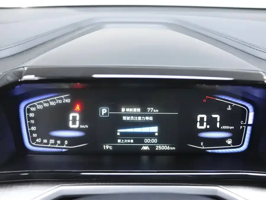 Hyundai Custo Kustu 2022 270TGDi Smart Love Flagship Edition TOP 2023 — миниатюра 4