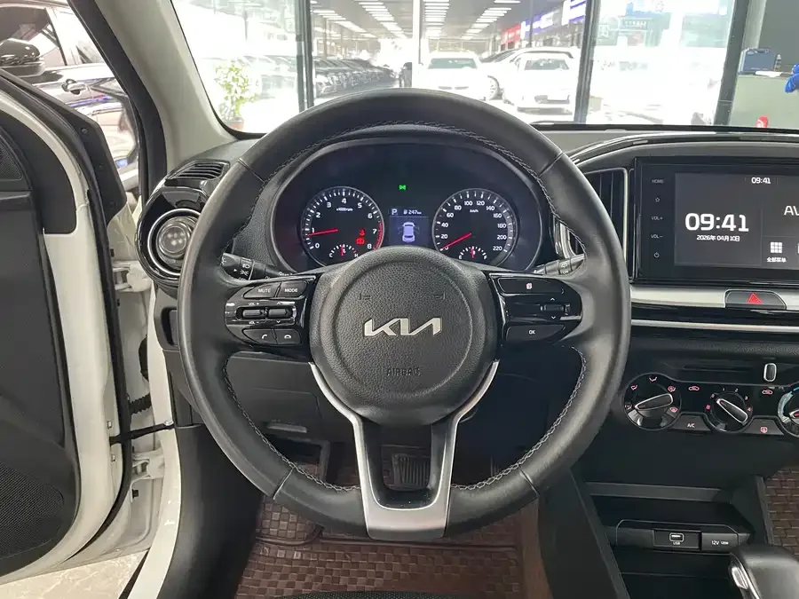 Kia KX1 Yipao 2021 1.4L automatic fun version 2022 — миниатюра 3