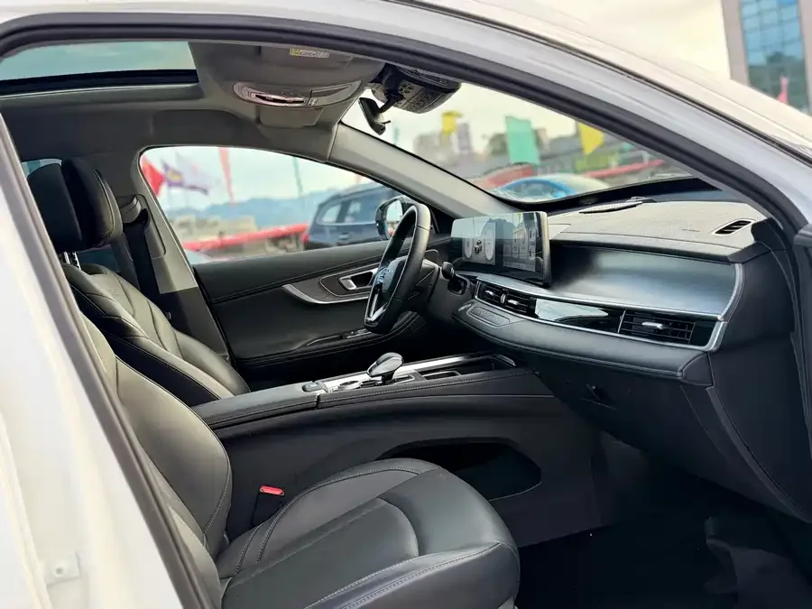 Chery Tiggo 8 PRO Tiggo 8 PRO 2024 Champion Edition 290T 2WD Peak Edition 5 Seaters 2024 — миниатюра 4
