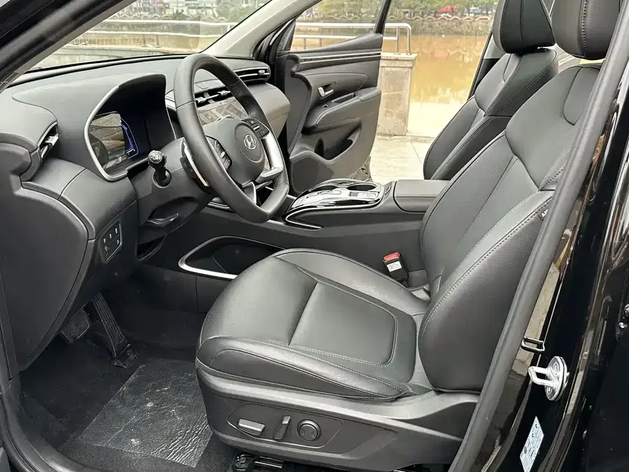 Hyundai Tucson L Tucson 2023 Tucson L 1.5T Automatic 2WD GLX Elite Edition 2023 — миниатюра 2
