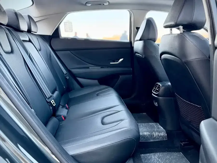 Hyundai Elantra Elantra 2023 1.5L CVT TOP Flagship Edition 2023 — миниатюра 5