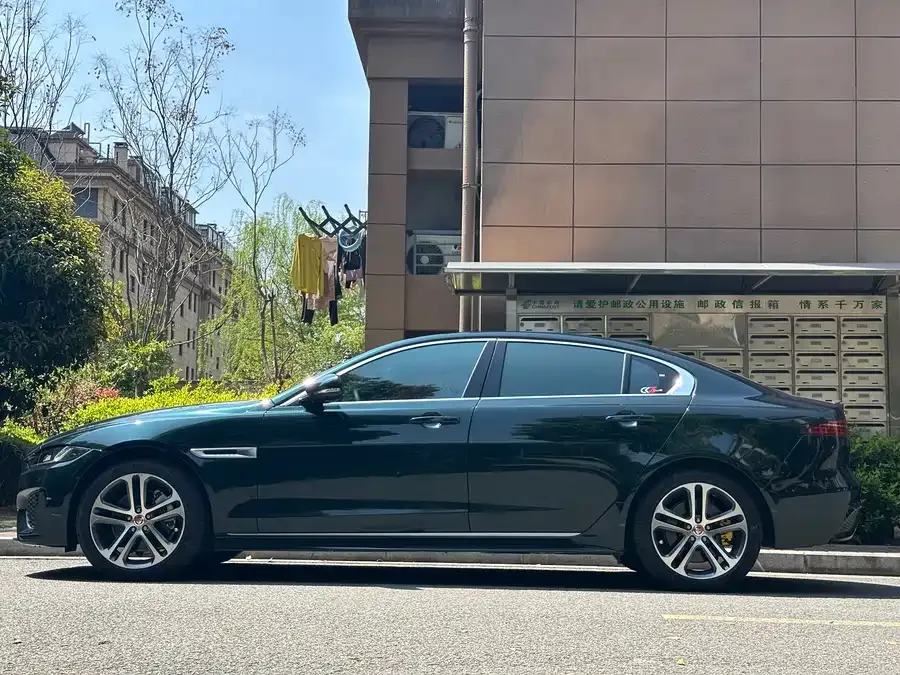 Jaguar XEL 2023 2.0T 250PS R-DYNAMIC S aggressive sports version 2023 — миниатюра 5
