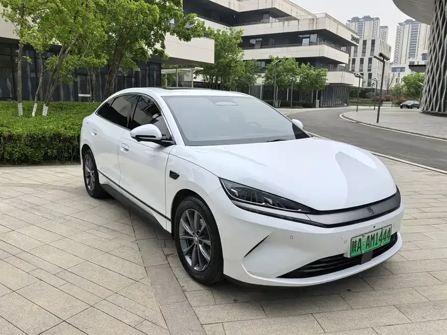 BYD Qin L Qin L 2025 EV 545KM Excellence Edition 2025 — миниатюра 3