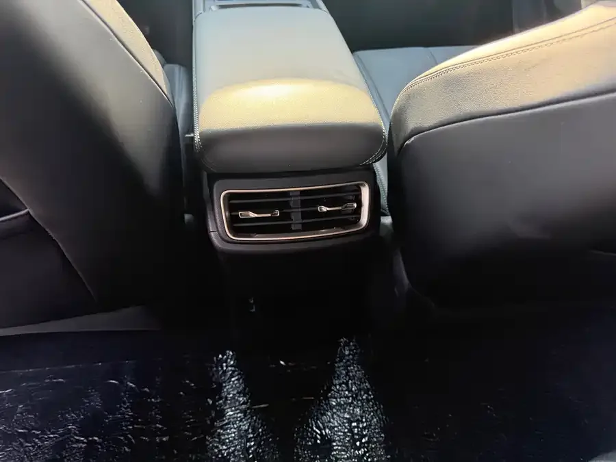 BYD Qin L Qin L 2024 DM-i 120KM Leading Edition 2024 — миниатюра 4