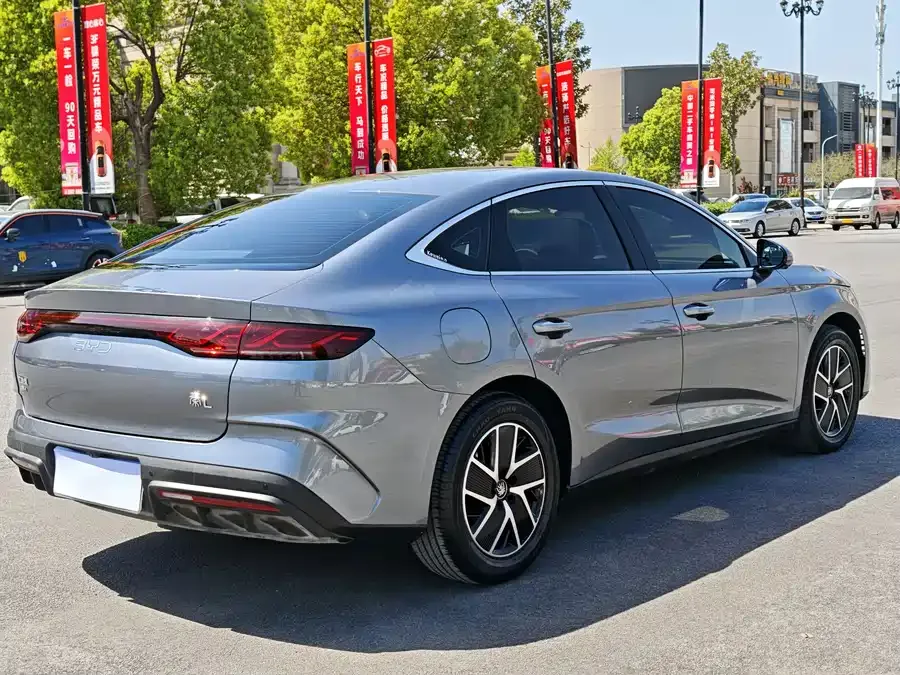 BYD Qin L Qin L 2024 DM-i 120KM Leading Edition 2025 — миниатюра 3