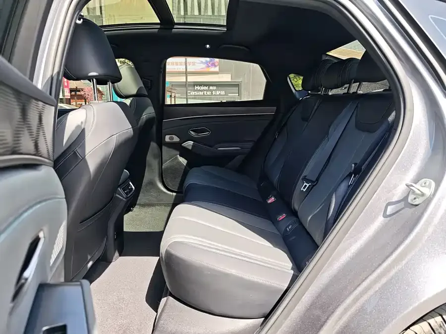 BYD Qin L Qin L 2024 DM-i 120KM Leading Edition 2025 — миниатюра 4