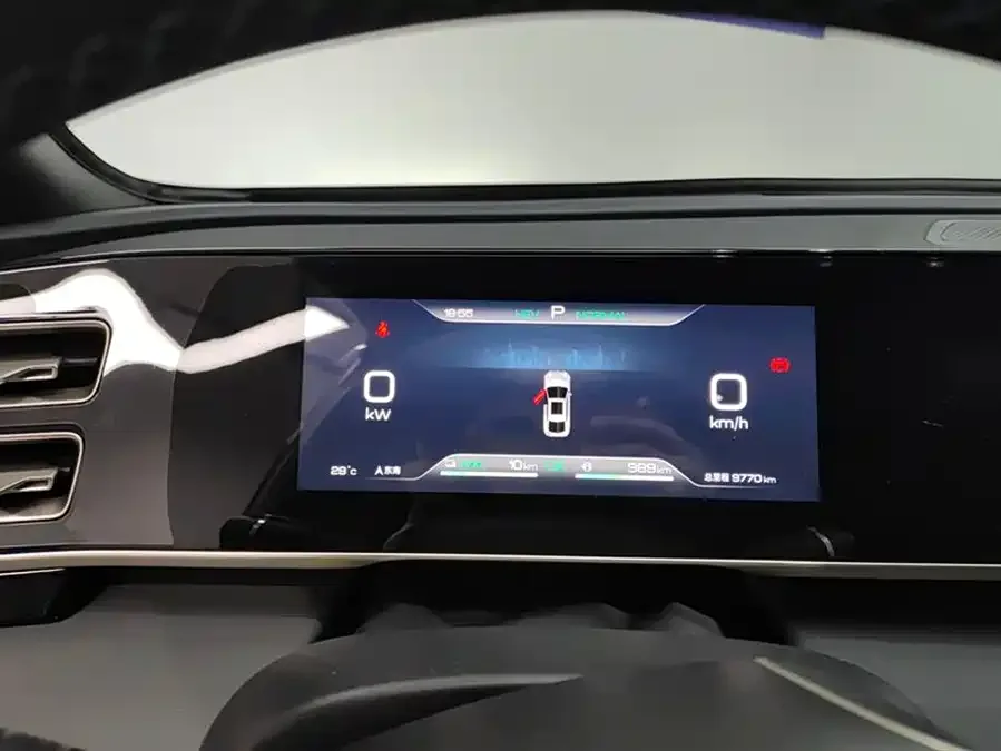 BYD Qin L Qin L 2024 DM-i 80KM Beyond Edition 2025 — миниатюра 4