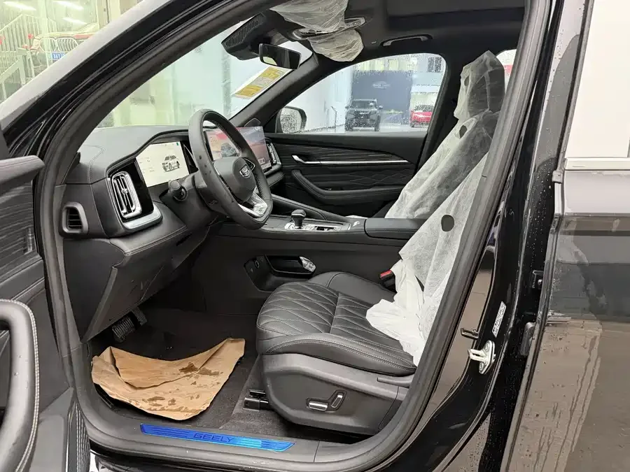 Geely Monjaro Xingyue L 2026 2.0TD DCT Changfeng Yueshan Edition 2026 — миниатюра 2