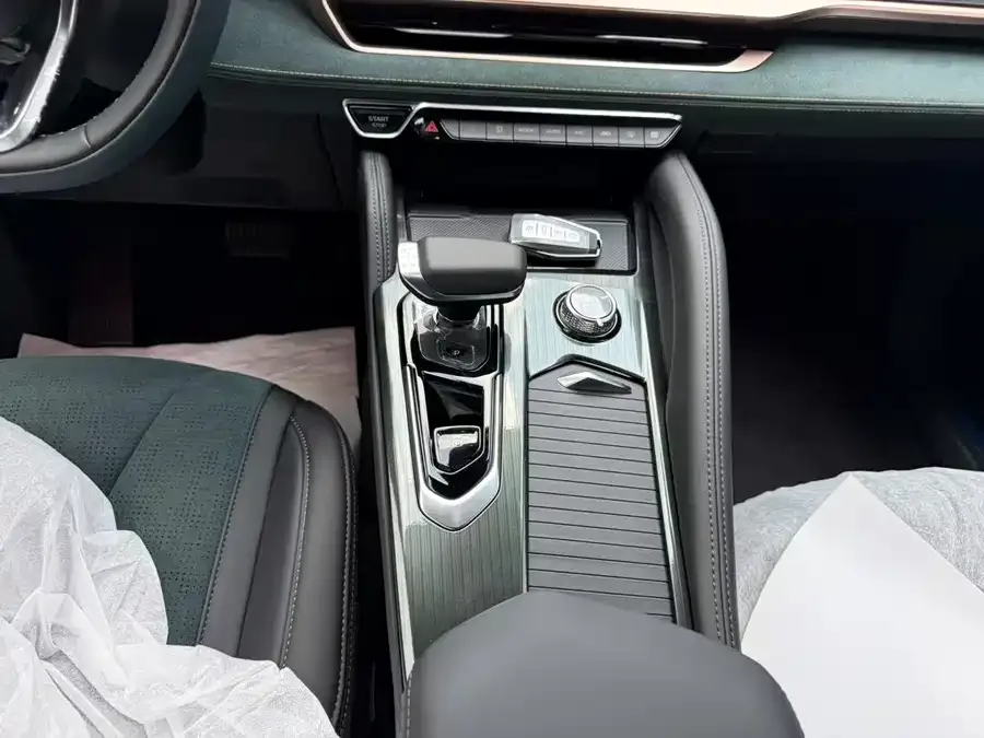 Geely Monjaro Xingyue L 2024 Hybrid 1.5T Tiangong Edition 2025 — миниатюра 5