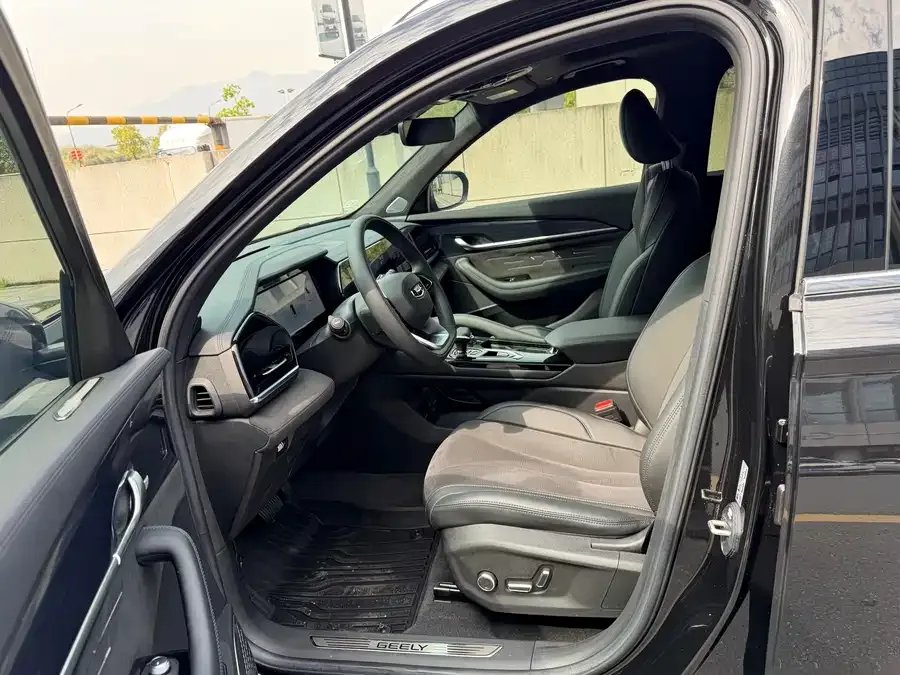Geely Monjaro Xingyue L 2024 2.0TD High Power Automatic 2WD Skyline Edition 2025 — миниатюра 4
