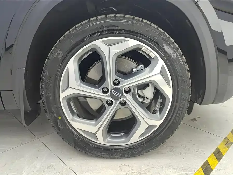 Geely Monjaro Xingyue L 2024 2.0TD DCT EVO 2WD Changfeng Edition 2025 — миниатюра 2