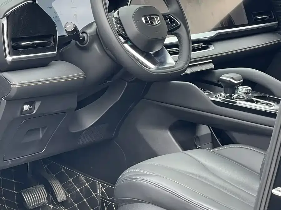 Geely Monjaro Xingyue L 2024 2.0TD DCT EVO 2WD Changfeng Edition 2025 — миниатюра 4