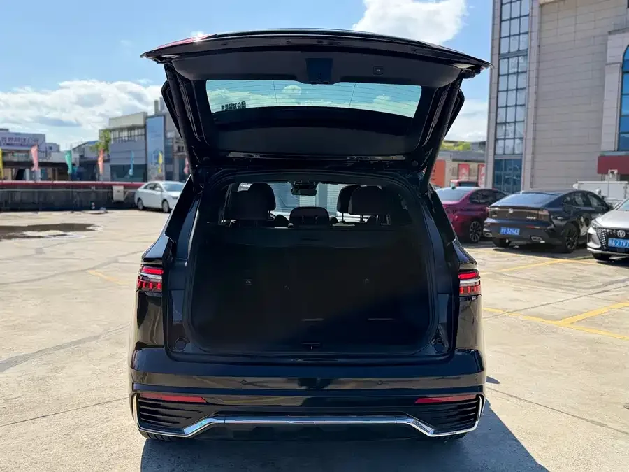 Geely Monjaro Xingyue L 2024 2.0TD DCT EVO two-wheel drive premium model 2023 — миниатюра 5
