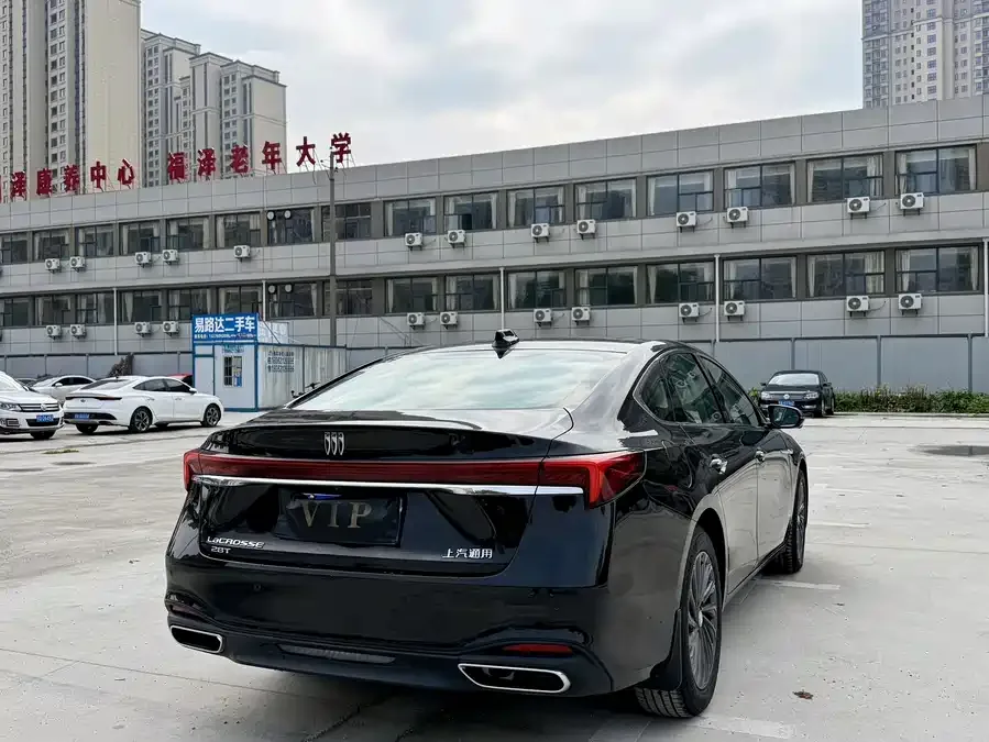 Buick LaCrosse LaCrosse 2025 28T Platinum Edition 2025 — миниатюра 4