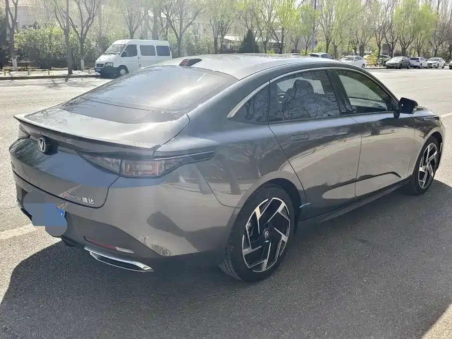 Changan Yida 2023 ETA Blue Whale NE 1.5T GDI DCT Flagship Model 2023 — миниатюра 2