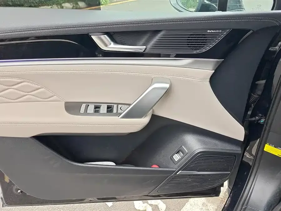 BYD Tang New Energy Tang New Energy 2024 DM-i Honor Edition 112KM Premium Edition 2024 — миниатюра 4