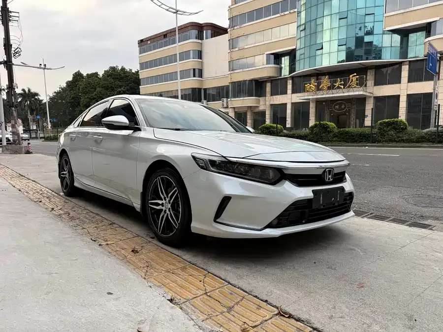 Honda Inspire 2022 Insignia 260TURBO Fine Edition 2023 — миниатюра 3