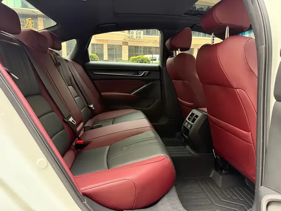 Honda Inspire 2022 Insignia 260TURBO Fine Edition 2023 — миниатюра 5
