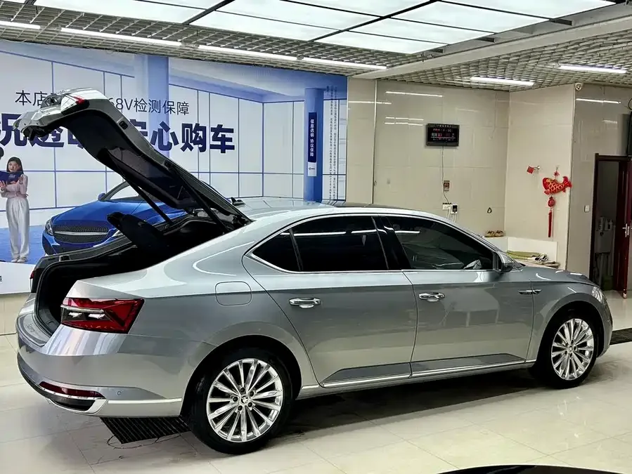 Skoda SuperB Super 2023 TSI280 DSG Exclusive Edition 2023 — миниатюра 4