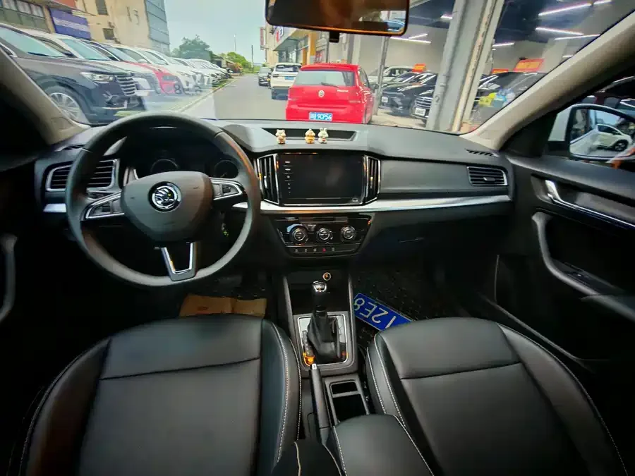 Skoda Kamiq Komic 2022 1.5L automatic comfort version 2022 — миниатюра 2