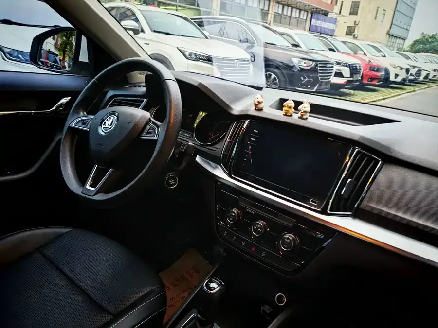 Skoda Kamiq Komic 2022 1.5L automatic comfort version 2022 — миниатюра 5
