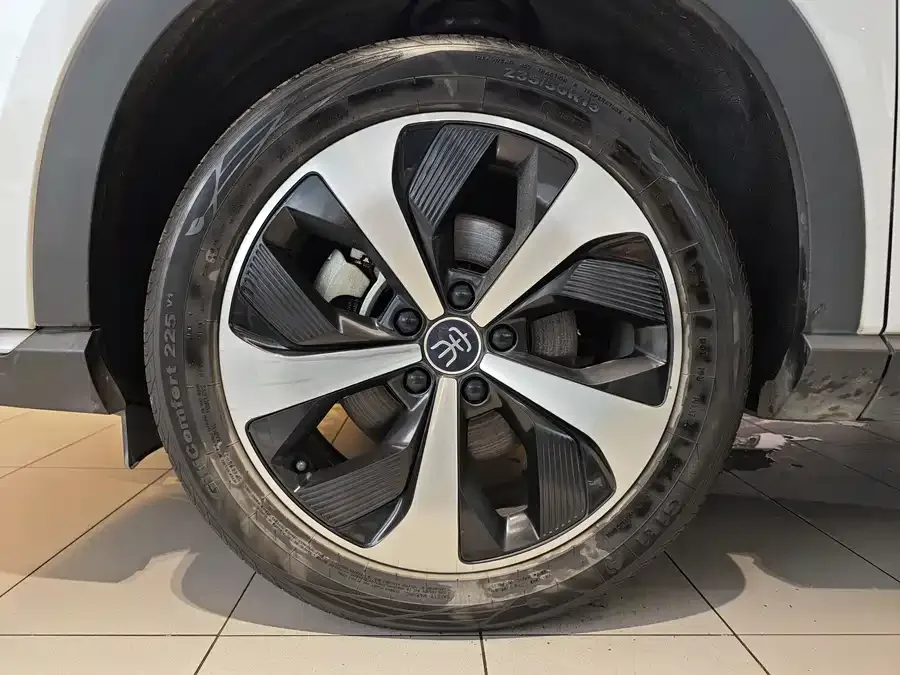 BYD Song PLUS New Energy Song PLUS New Energy 2021 DM-i 51KM Premium Edition 2022 — миниатюра 2