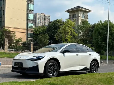 Toyota bZ 2024 Moskvada sotib oling