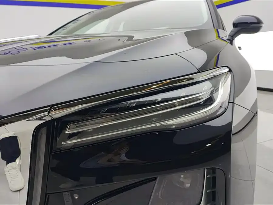 Hongqi H5 Hongqi H5 2025 1.5T DCT Flagship Edition 2025 — миниатюра 3