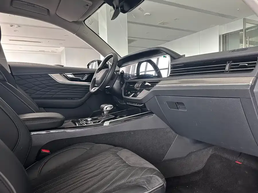 Hongqi HS5 Hongqi HS5 2022 facelift 2.0T Zhilian Qixiang Edition 2022 — миниатюра 2