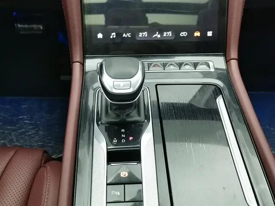 Hongqi H5 Hongqi H5 2024 1.5T DCT Zhilian Qiyun Edition 2024 — миниатюра 4
