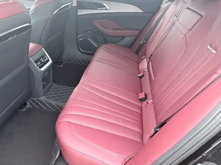 Hongqi H5 Hongqi H5 2023 1.5T DCT Zhilian Qiyue Edition 2024 — миниатюра 2