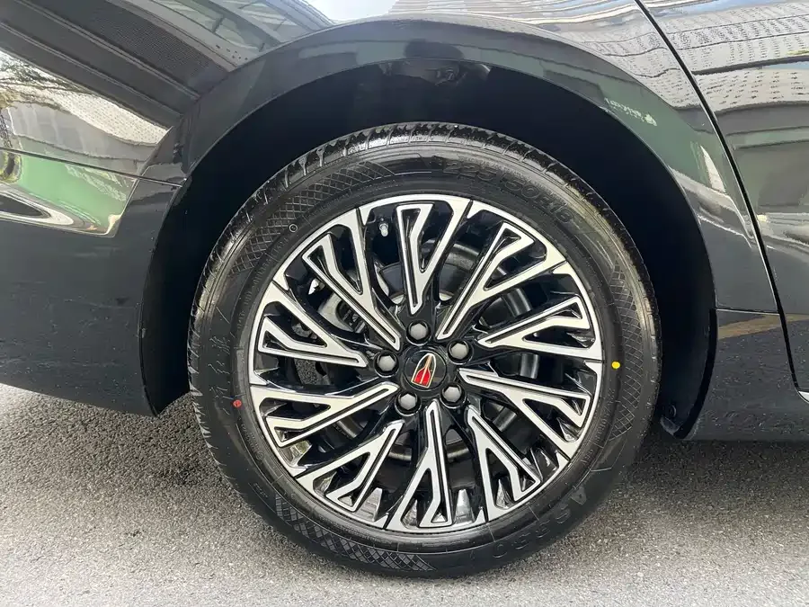 Hongqi H5 Hongqi H5 2024 2.0T Automatic Intelligent Connection Flagship Chang Edition 2025 — миниатюра 5