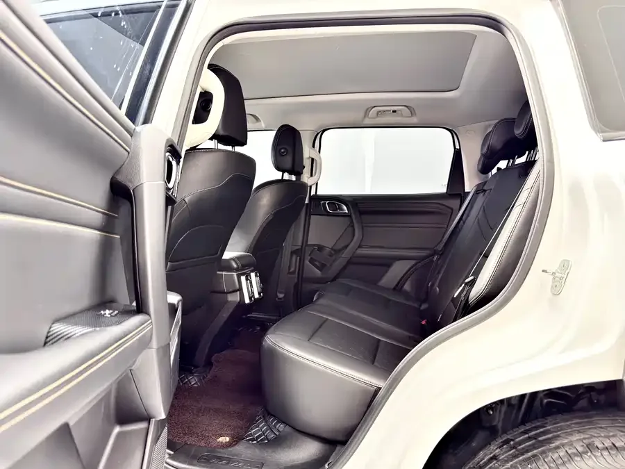 Haval Big dog Haval Big Dog 2022 1.5T DCT 2WD Labrador Edition 2022 — миниатюра 2