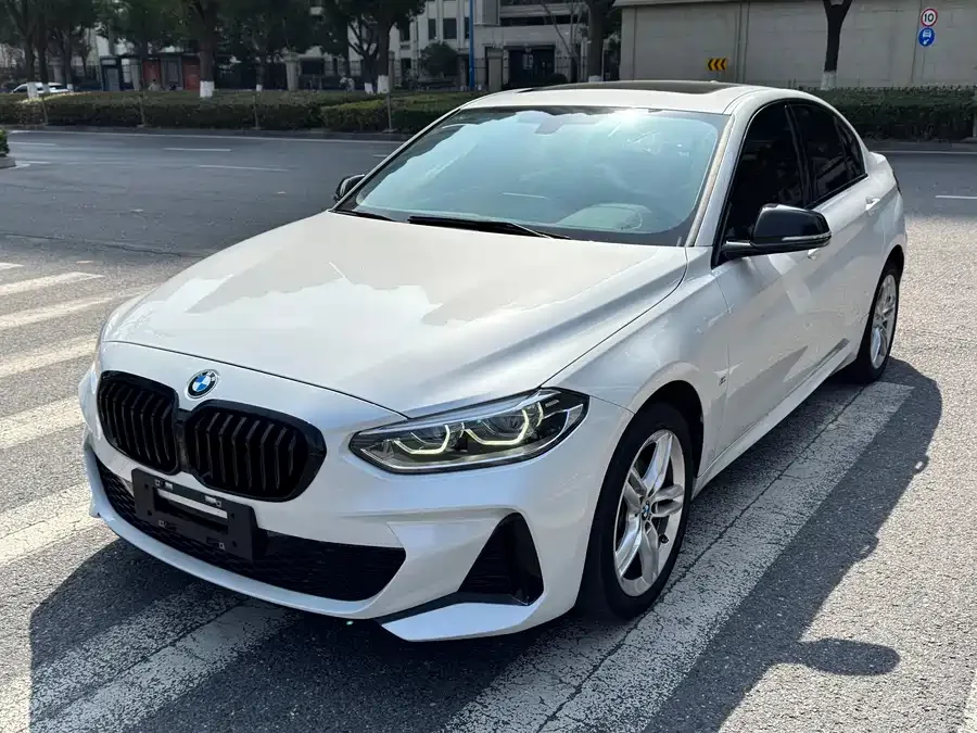 BMW 1 series BMW 1 Series 2021 120i M Sport Night Edition 2023 — фото 1, купить с доставкой в Москву