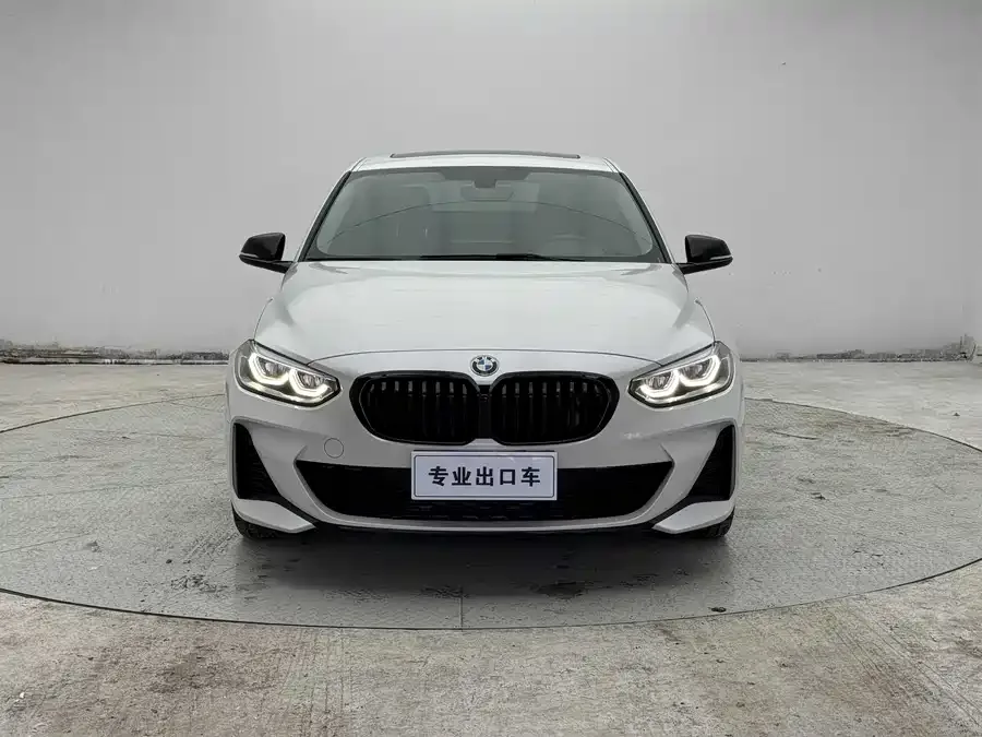 BMW 1 series BMW 1 Series 2023 120i M Sport Night Edition 2023 — миниатюра 2