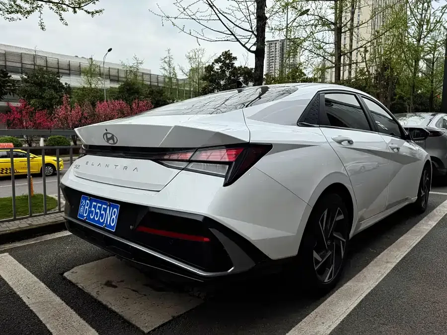 Hyundai Elantra Elantra 2023 1.5L CVT GLX Elite Edition 2024 — миниатюра 2