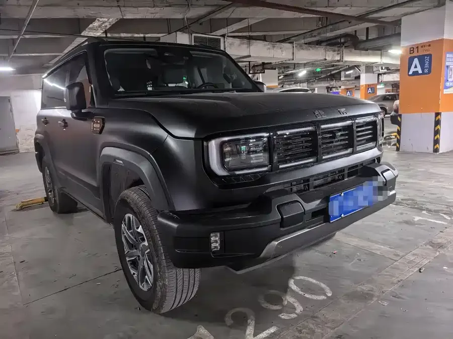 BAIC BJ40 Beijing BJ40 2026 2.0T Gasoline Standard Edition 2025 — миниатюра 3
