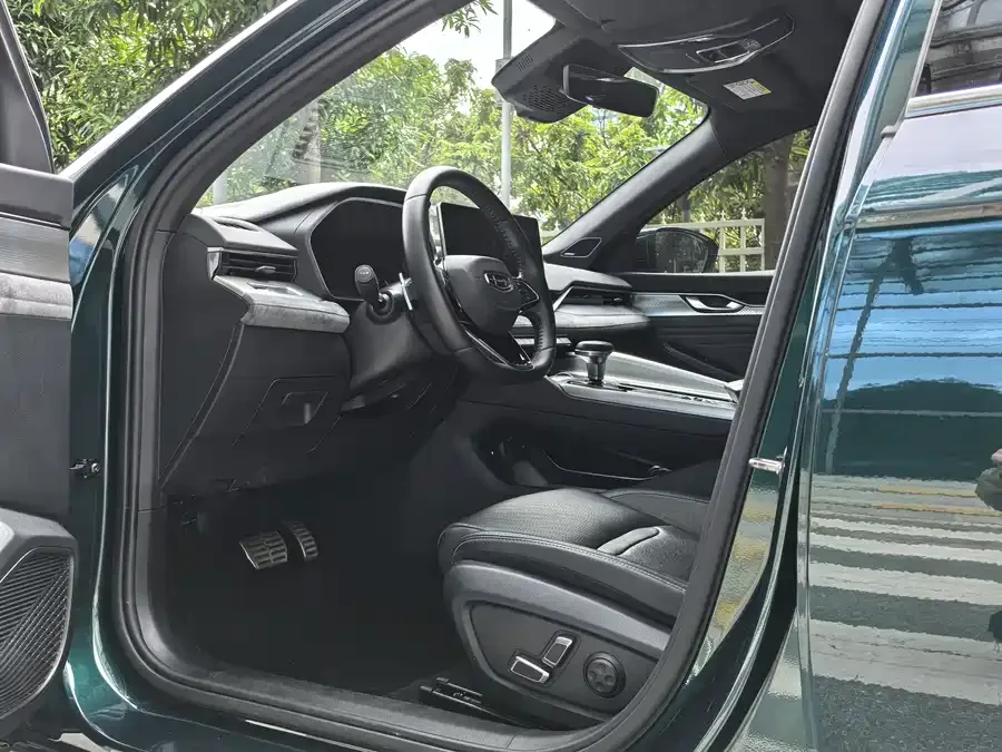 Geely Xingrui Xingrui 2023 2.0TD only available in green version 2022 — миниатюра 3